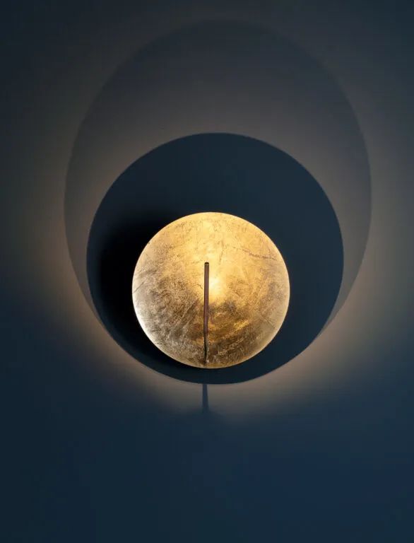 Luna W